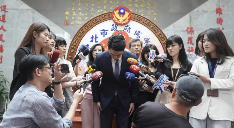 蔣萬安先前為培諾米達幼兒園性侵案鞠躬道歉。中央社