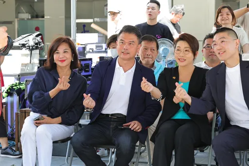 民眾黨北市議員現身基隆 藍白合體「固樑」意味濃厚