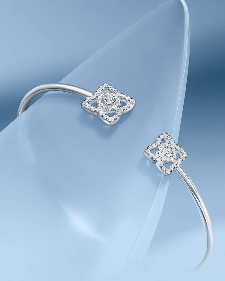 Enchanted Lotus 18K白金開放式鑽石手鐲，89萬5000元。品牌提供