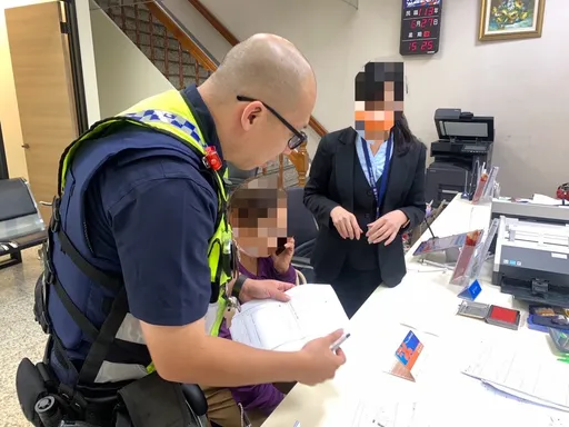 台中婦遇「假兒子」求匯款 銀行行員恰巧是他同學!問起「往事」阻詐