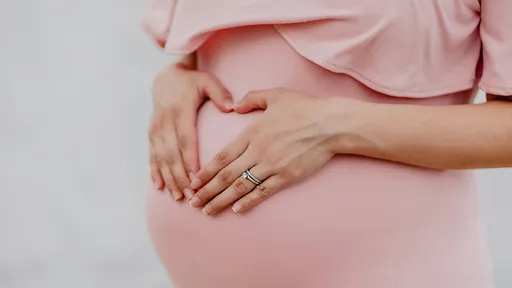 懷孕30周「為何有時肚子突然變大」 蘇怡寧6字解答笑噴眾人