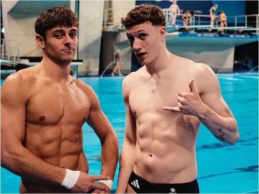 巴黎奧運｜英國跳水王子賽前自曝送拍檔「雞雞襪」　怎知道尺寸？他這麼說