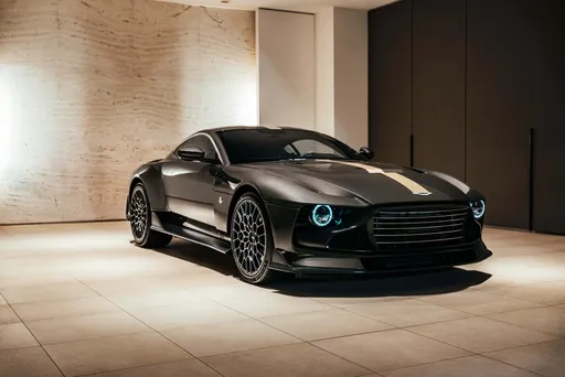 全球限量110輛、身價估破億元  Aston Martin Valour國內首度亮相