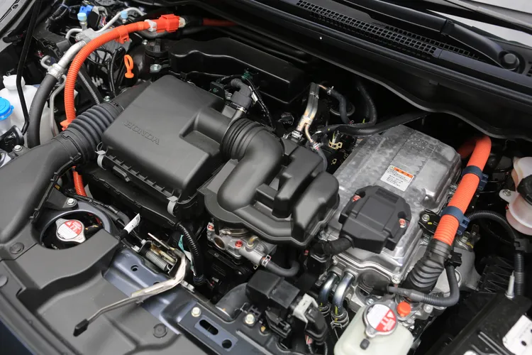 車頭採用Atkinson循環的1.5升i-VTEC引擎，大部分主要是發電之用，高速巡航時才有機會將動力直接輸出，因此能創造出極為亮眼的油耗表現。林浩昇攝