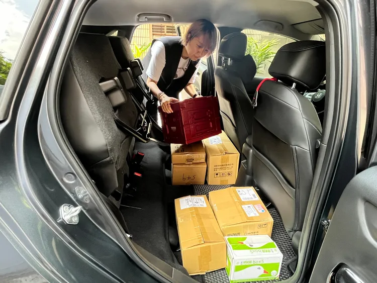 可向上翻摺的後座椅墊，能進一步擴充多變的使用機能，逢年過節送禮特別受用。林浩昇攝