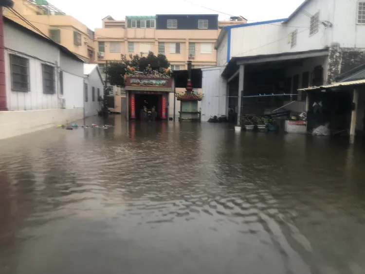 清水南社里淹水。翻攝臉書「清水小鎮」