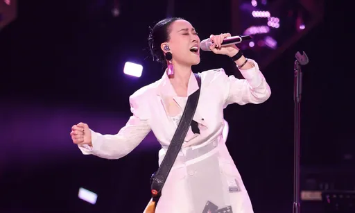 那英奪冠被罵爆「我敢接受所有負評」 體貼黃宣換順位網友不買單