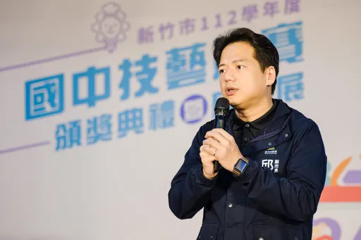 代理新竹市長首日跑行程 邱臣遠喊:支持高虹安上訴!