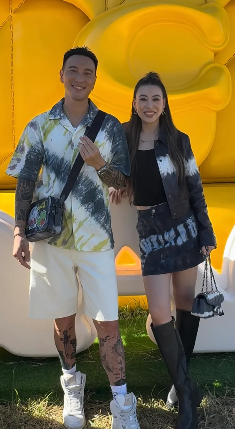 王陽明（左）笑稱老婆蔡詩芸（右）很可愛。劉旻君攝