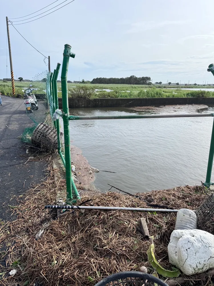 昨天排水站全力運轉，加上風雨強水勢湍急，男童最後在距離落水處1公里的蓄水池被找到。民眾提供