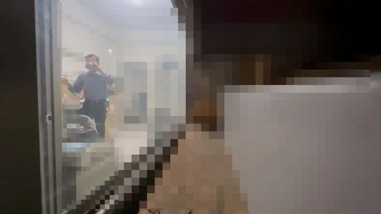 鍾女以手機蒐證，多次拍到陳男偷喝其飲料，漱口後再吐回杯內。讀者提供