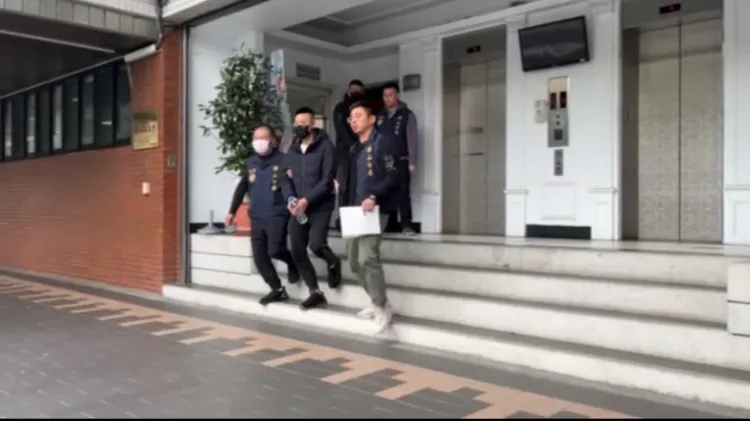 陳男遭違反《藥事法》移送偵辦。警方提供