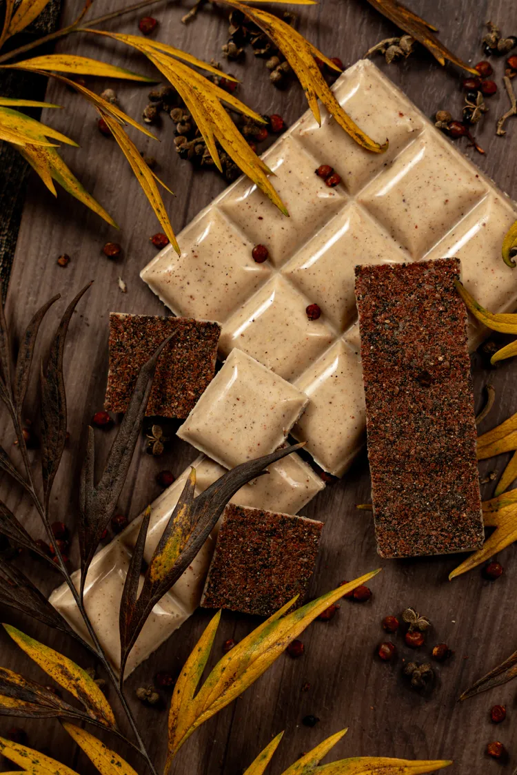 療癒巧克力霸系列-禁忌東加豆&鹽膚木，《巧克力霸-白巧克力》項目 銀牌。業者提供