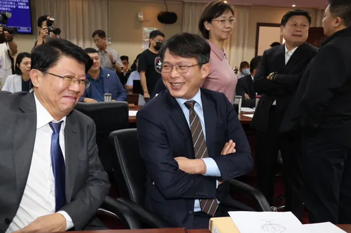 鄭文燦辭海基會董事長!黃國昌質問「為何能屢屢擔任要職?」