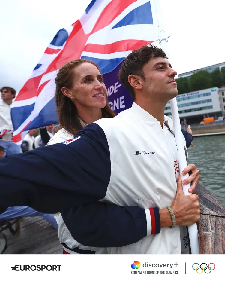 戴利在開幕搞笑擺出鐵達尼號經典姿勢。   翻攝Eurosport FB