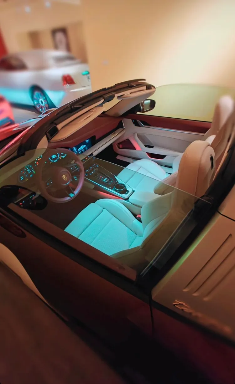 蕭敬騰超跑內裝。翻攝蕭敬騰IG限動