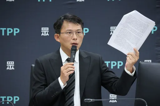 鄭文燦交保二度撤銷 黃國昌:地院被直接打臉