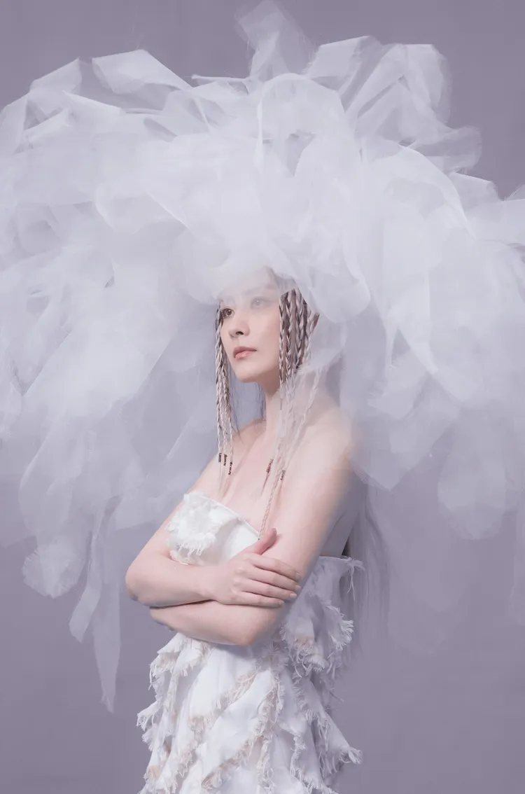 陳慧琳換了12個造型。環球音樂提供