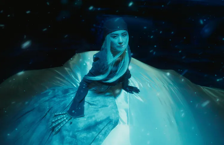 陳慧琳換了12個造型。環球音樂提供