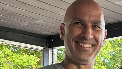 後腦中彈亡！川普造勢會場槍聲大作　他撲向妻女壯烈犧牲