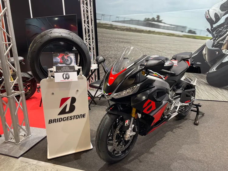 為回饋前來參加車展的朋友們，現場將提供展場限定的S22/T32/BT46/BT601/SC，共五款限定輪胎訂購優惠。林浩昇攝