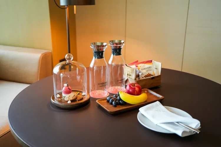 花蓮艾美力行環保減塑，在客房提供水瓶，可於各樓層氣泡水、礦泉水機盛裝飲用水。田欣雲攝