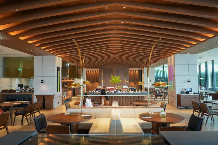 7樓自助餐廳「探索廚房」。田欣雲攝