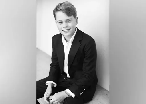 英國喬治小王子11歲了!媽媽凱特掌鏡官方慶生照 黑白色氣質風脫稚氣