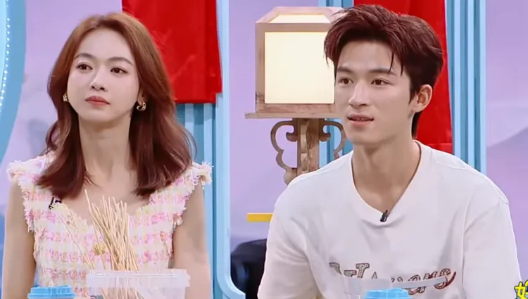 吳謹言（左）、王星越（右）在節目上合體。翻攝《你好，星期六》YT頻道
