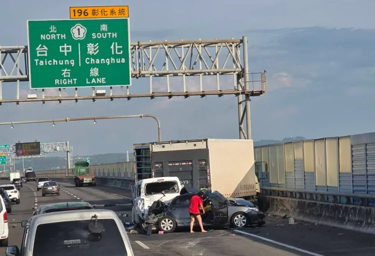 現場已回堵6公里。翻攝彰化踢爆網