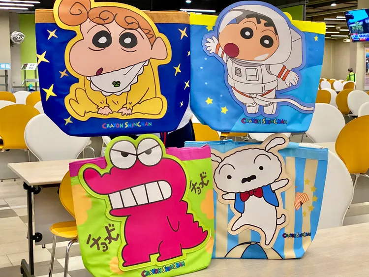 蠟筆小新換購包含多功能萬用袋、保溫保冷袋等。莊偉祺攝