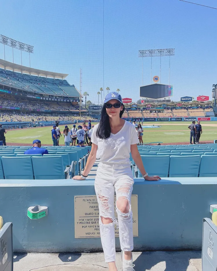 林熙蕾看道奇隊球賽。翻攝kellyhlin IG