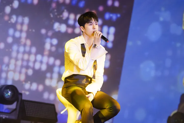 KEN演唱多首歌曲。ONINN ASIA提供