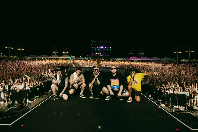 兄弟本色合體。本色音樂提供