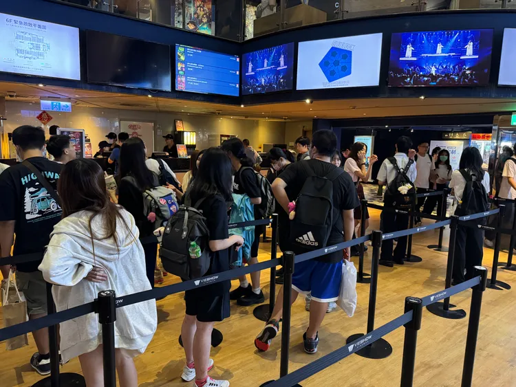 電影院要看24日風雨狀況調整場次與營業時間。資料照