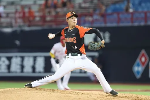 郭俊麟大復活!只花99球就完封對手 中職10年來第1人