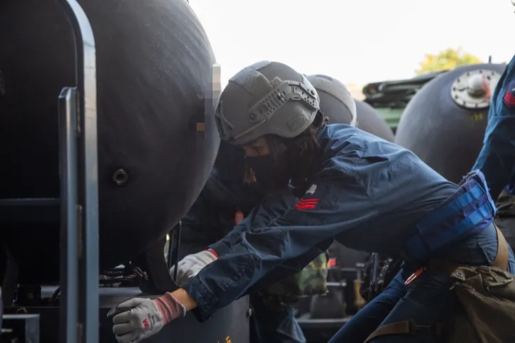 MK-6水雷第一代雖出現於1917年，但歷經15次更新，成本低，也被驗證具有一定殺傷力。十軍團提供