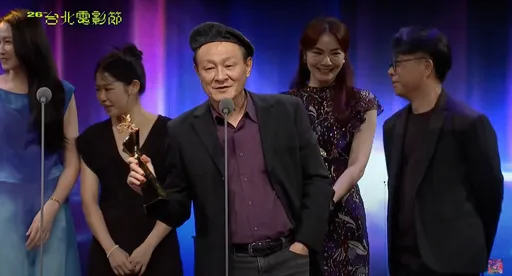 《老狐狸》導演也不挺他！陳慕義反擊：導演3度上台領獎 卻沒謝演員