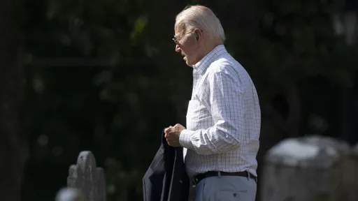 憂老母雞壓死小雞！拜登拚曝光平不了勸退聲浪　又有同黨議員籲讓賢