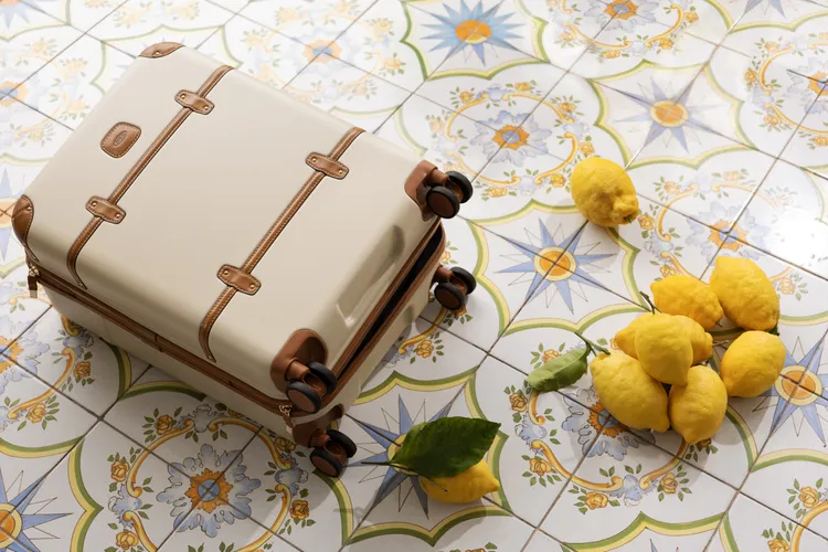 BRIC'S行李箱在高顏值的復古外觀中又結合了現代設計語彙。品牌提供