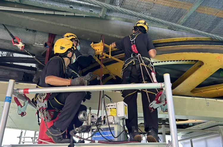 貓空纜車年度大修作業，目前工程進度提前3個工作天可完成。北捷提供