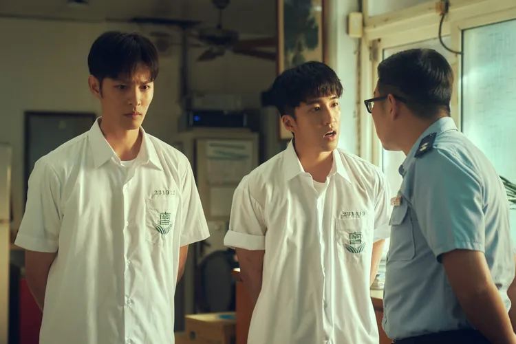 曹佑寧、婁峻碩在片中追同一個女生。百薇國際娛樂提供