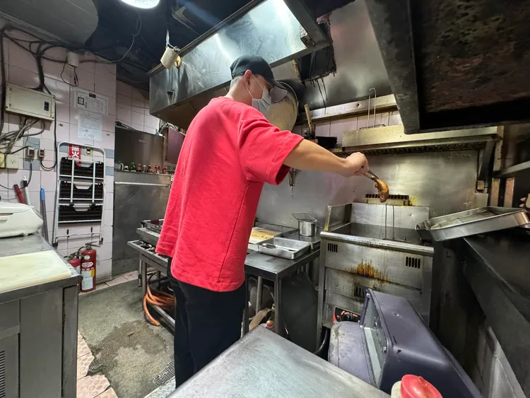 快60歲的沈老闆想多陪陪家人，也把時間還給自己，證實即將收攤。台中市議員陳俞融提供