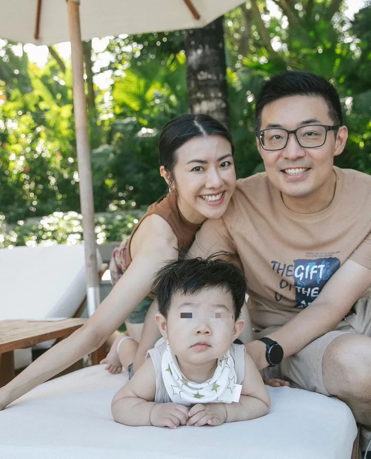 葉安婷（左）與老公育有1子。翻攝葉安婷IG