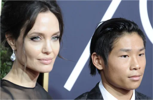 布裘越南裔養子沒戴安全帽騎車　車禍頭部受傷送醫！