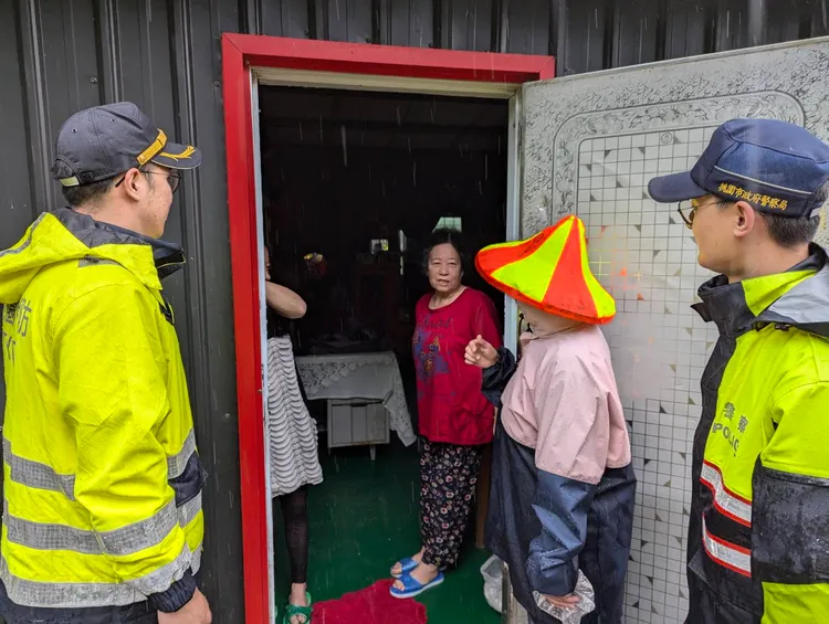 桃園市復興區7里進行預防性撤離。桃園市消防局第四大隊提供