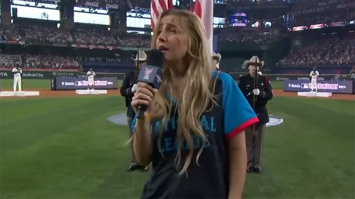 大聯盟史上最糟國歌演唱原因揭露 安德蕾絲坦白「我喝醉了」