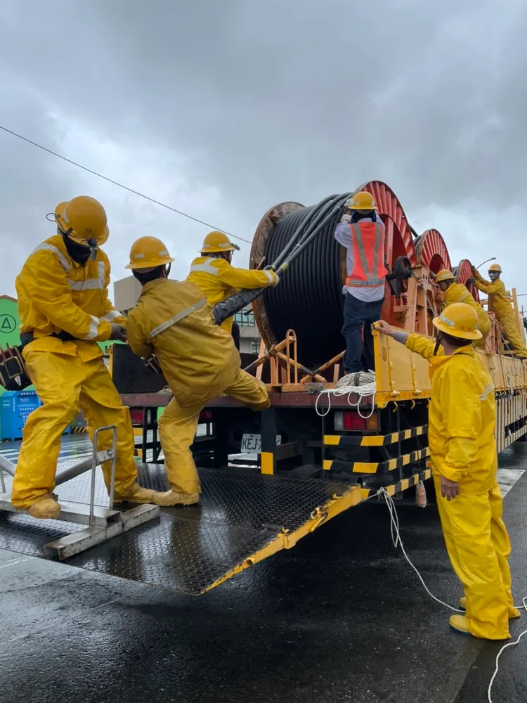 台電彰化區處在凱米颱風來襲期間，共調度317名搶修人力，隨時待命搶修。台電提供