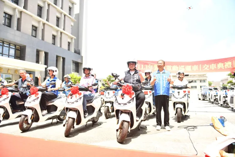 台中市警局450輛電動機車今天交車。市警局提供