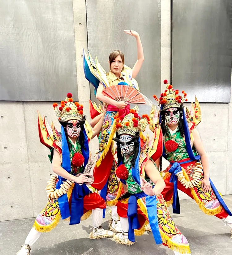 林琇琪挑戰「官將首」。豪記唱片提供